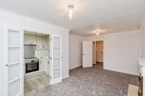 LIVING ROOM- click for photo gallery